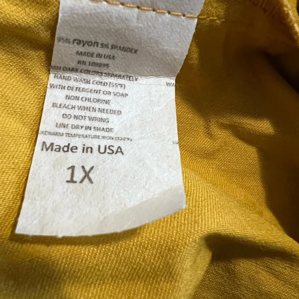Mustard Yellow Cropped Pants - Picture 3 of 3